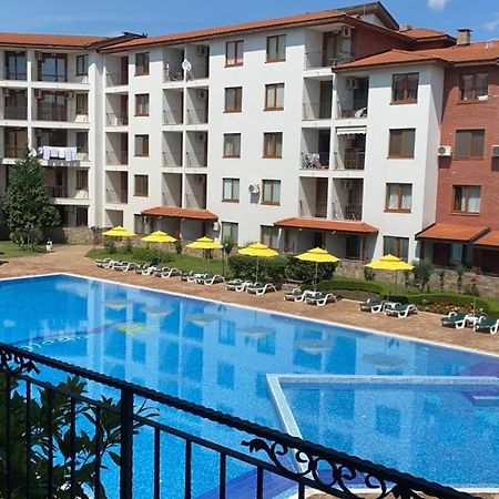 3 Room Family Apartment With Pool View Несебр Экстерьер фото