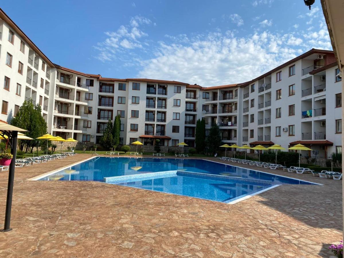 3 Room Family Apartment With Pool View Несебр Экстерьер фото